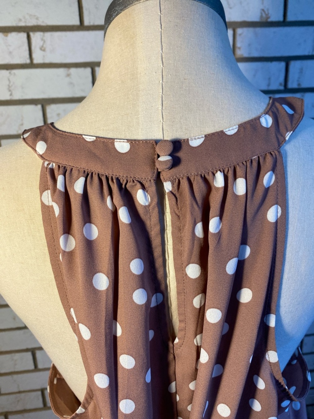 torrid Brown Polka Dot Sleeveless Blouse - Picture 3 of 6